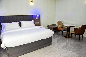 Grand Pallazo Hotel and Suites