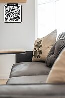 Yorkville Express Stays