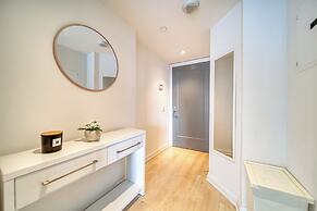 Yorkville Express Stays