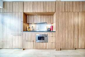 Yorkville Express Stays