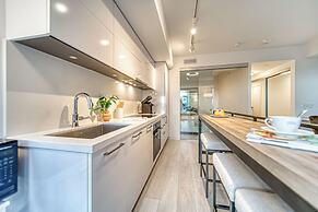 Yorkville Express Stays