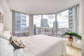 Yorkville Express Stays