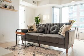 Yorkville Express Stays