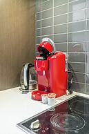 Yorkville Express Stays