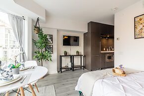 Yorkville Express Stays