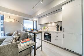 Yorkville Express Stays