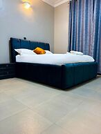 1 Bed-uganda-2people-wifi-closetocity-parking