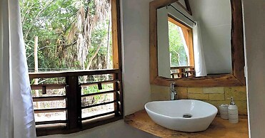 Kin Resort Lodge