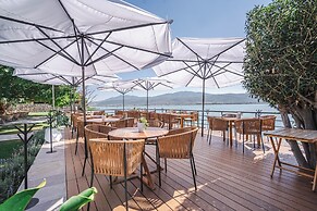 Luxury Bungalow Lake view Cajititlan