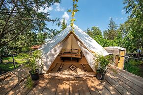 Taanah Hotel & Glamping