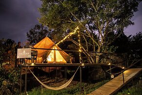 Taanah Hotel & Glamping