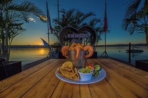 PLAYA VIKINGOS TEQUESQUITENGO