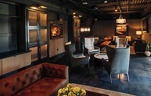 The Trail Hotel