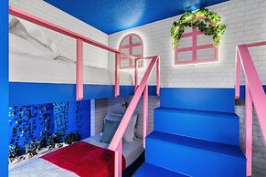 Ultimate 10 Bed Luxury Retreat With Epic Playroom