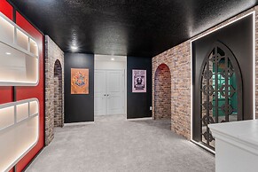 Ultimate 10 Bed Luxury Retreat With Epic Playroom