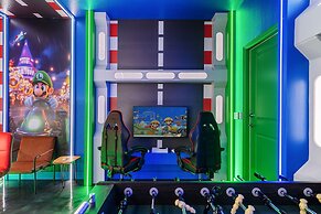 Ultimate 10 Bed Luxury Retreat With Epic Playroom