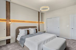 Ultimate 10 Bed Luxury Retreat With Epic Playroom