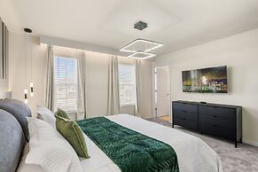 Ultimate 10 Bed Luxury Retreat With Epic Playroom