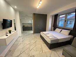 ARA Luxury Suites