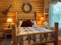 Moore's Old Pine Inn