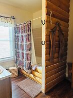 Moore's Old Pine Inn