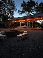 Moore's Old Pine Inn