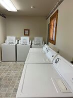 Moore's Old Pine Inn