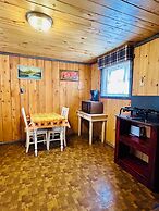 Moore's Old Pine Inn