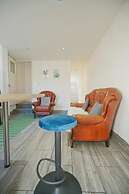 Charming Stoke-on-trent House Getaway