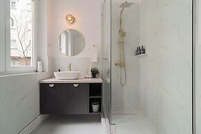 Loggia & Luxe 5BR Penthouse in Universitatii Area