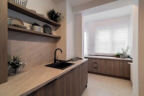 Loggia & Luxe 5BR Penthouse in Universitatii Area