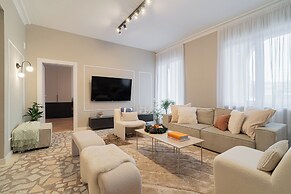 Loggia & Luxe 5BR Penthouse in Universitatii Area