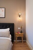 Loggia & Luxe 5BR Penthouse in Universitatii Area