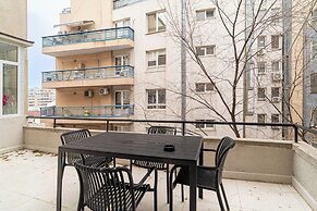 Loggia & Luxe 5BR Penthouse in Universitatii Area