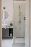 Loggia & Luxe 5BR Penthouse in Universitatii Area