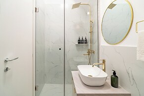 Loggia & Luxe 5BR Penthouse in Universitatii Area