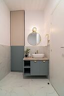 Loggia & Luxe 5BR Penthouse in Universitatii Area