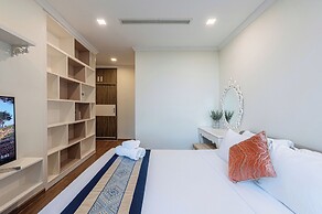 Apartment in Landmark-Vinhome.CTP by Yen