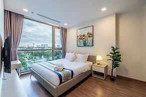 Apartment in Landmark-Vinhome.CTP by Yen