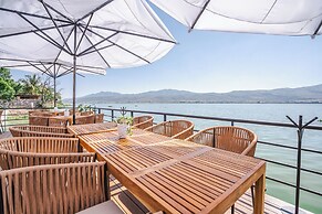 Private Bungalow Cajititlan Pool