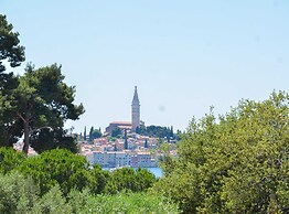 Classic and Elegant Rovinj Apartments With Balcony
