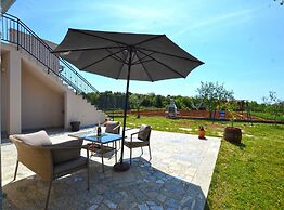 Lush and Sweet Escape Apartments