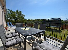 Lush and Sweet Escape Apartments