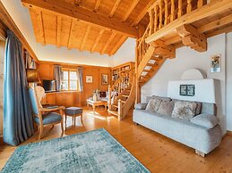 Exclusive Chalet in Kitzbuhel, on the ski Slope