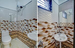 Goroomgo LA GRACE Suit Bhubaneshwar