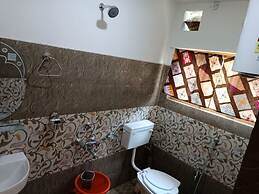 Goroomgo The Shafeeq Srinagar