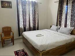 Goroomgo Shivansh Palace Bhubhneshwar