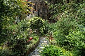 Sanchunli Meng Resort Hotel