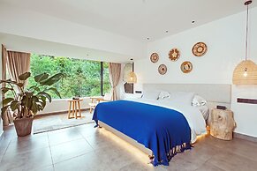 Sanchunli Meng Resort Hotel