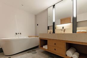 Sanchunli Meng Resort Hotel